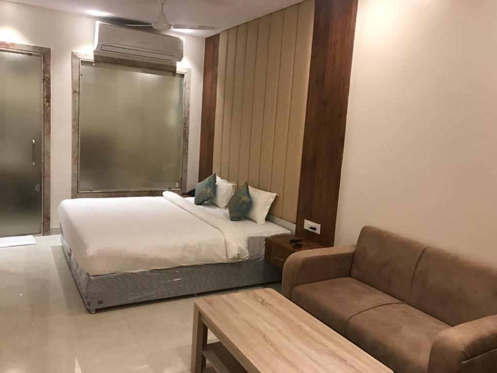 Hotel Hari Vilaas Varanasi Exteriör bild