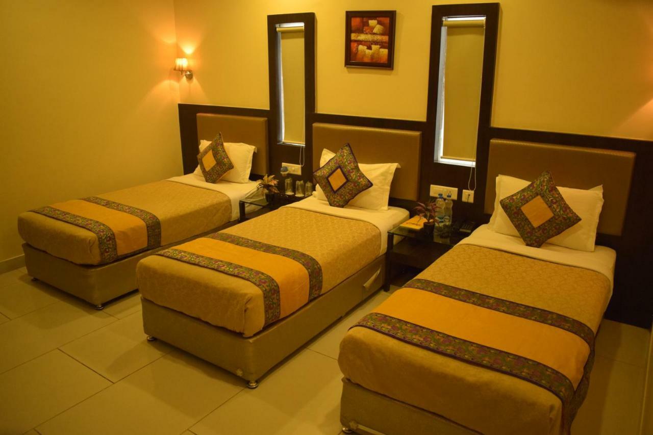 Hotel Hari Vilaas Varanasi Exteriör bild